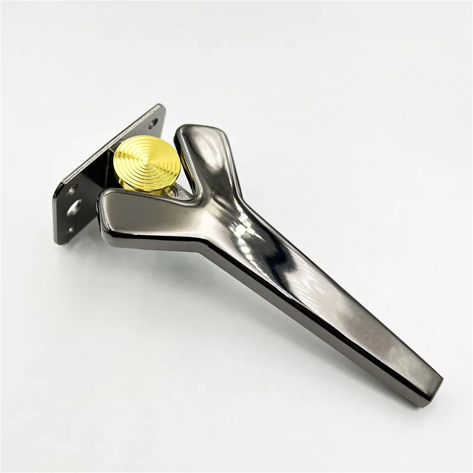 Kaki baru untuk sofa